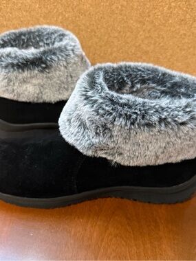 Minnetonka Somerville Women's Black Suede Ankle Boots W/Gray Faux-Fur Cuff Sz 7